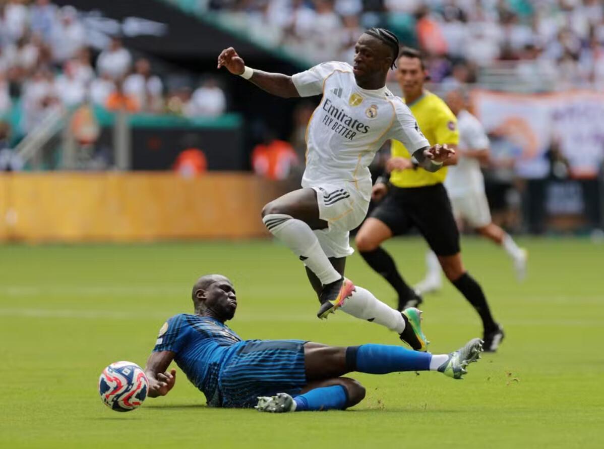 Atuação de Vinicius Jr. é alvo de críticas duras na imprensa espanhola após estreia apagada no Mundial de Clubes