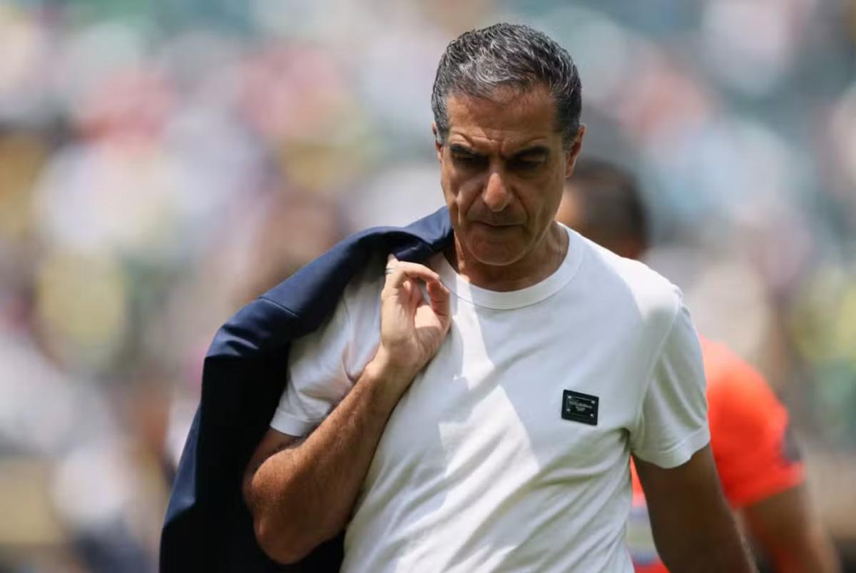 Renato Paiva rompe com Botafogo após atrito com Textor por autonomia na escalação