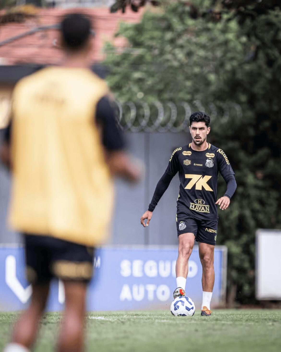 Santos aposta em manobra jurídica para adiar punições e manter mercado aberto