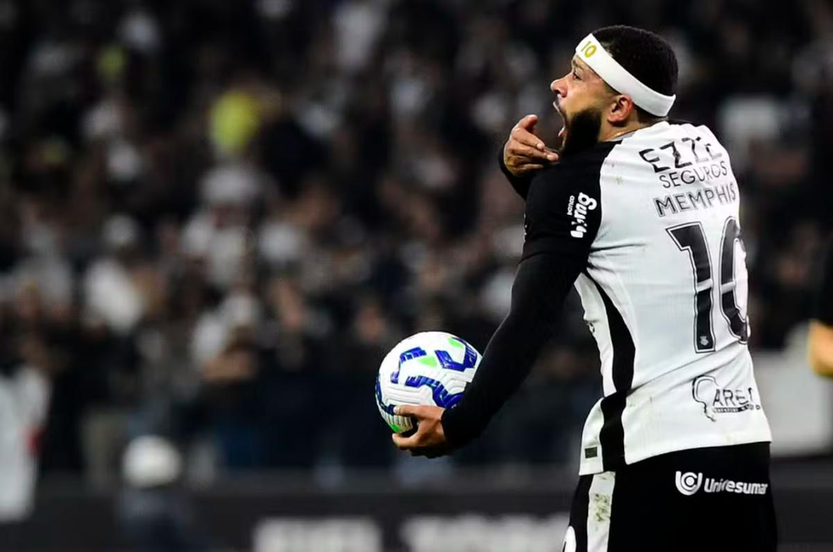 Empresa de segurança cobra Corinthians por atraso em serviço prestado a Memphis Depay