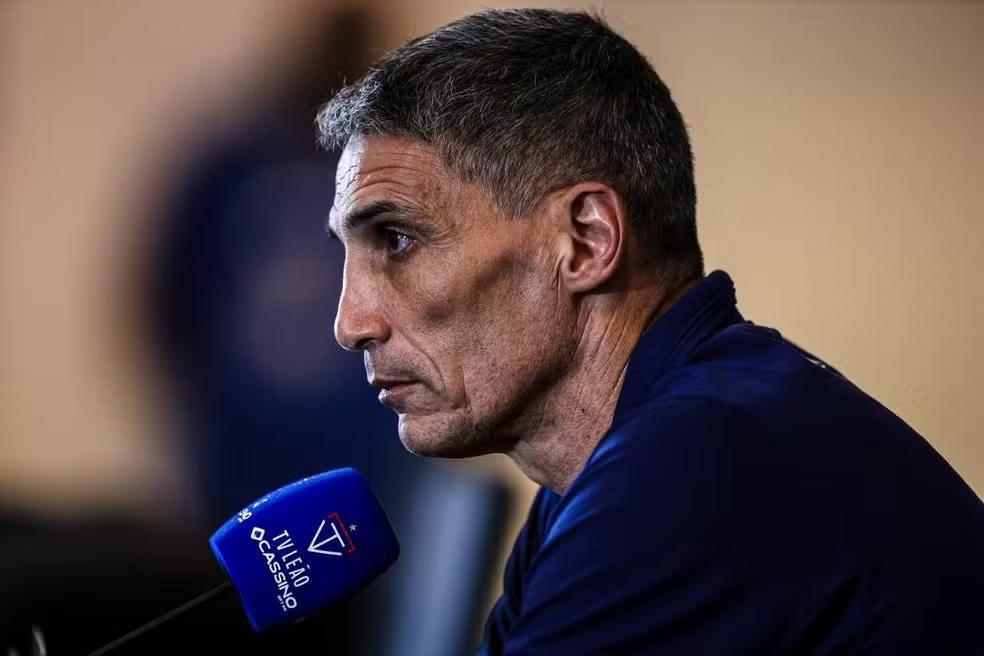 Mesmo sob pressão, Vojvoda reafirma permanência no Fortaleza: "Nos momentos difíceis, eu quero continuar"