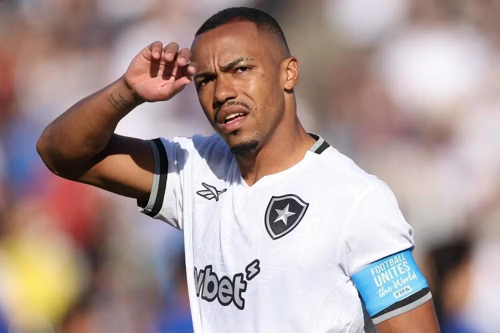 Botafogo mantém Marlon Freitas e recusa oferta de clube dos Emirados