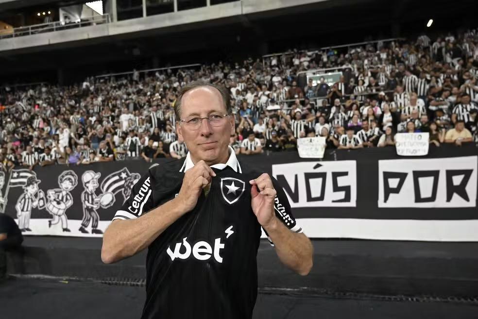 John Textor avalia futuro do Botafogo e quer dissociar clube da estrutura europeia da Eagle