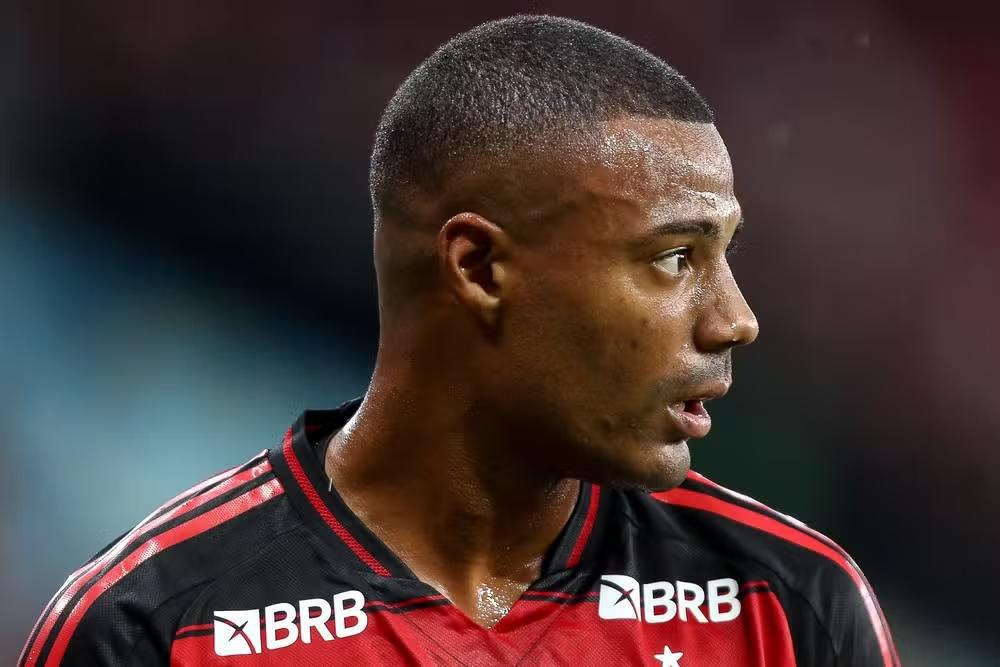 De la Cruz segue fora do Flamengo e retorno aos gramados ainda não tem data definida