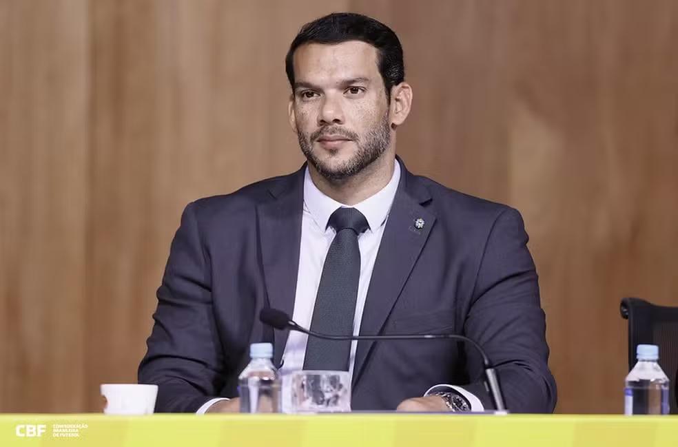 Sede da CBF recebe visita da Polícia Federal em ação relacionada a inquérito eleitoral Sede da CBF recebe visita da Polícia Federal em ação relacionada a inquérito eleitoral