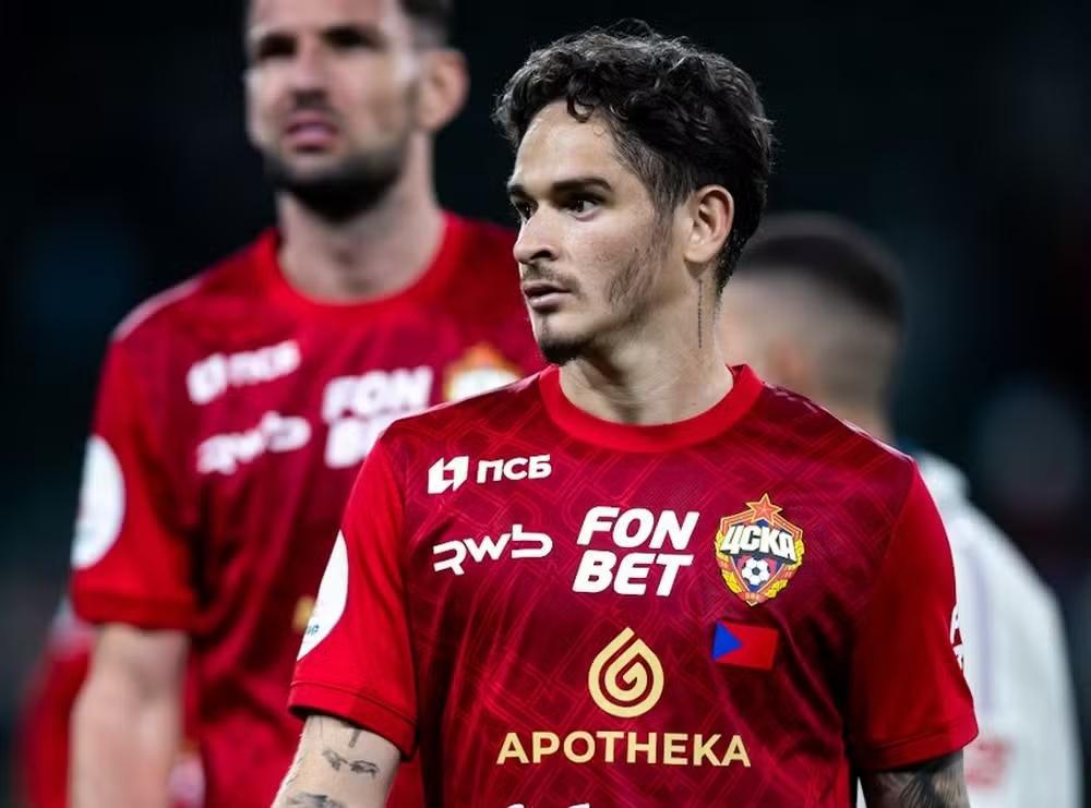 Lateral Khellven é preservado pelo CSKA e se aproxima do Palmeiras