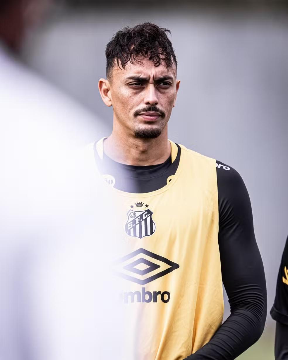 Clube japonês tenta contratar Diego Pituca por empréstimo