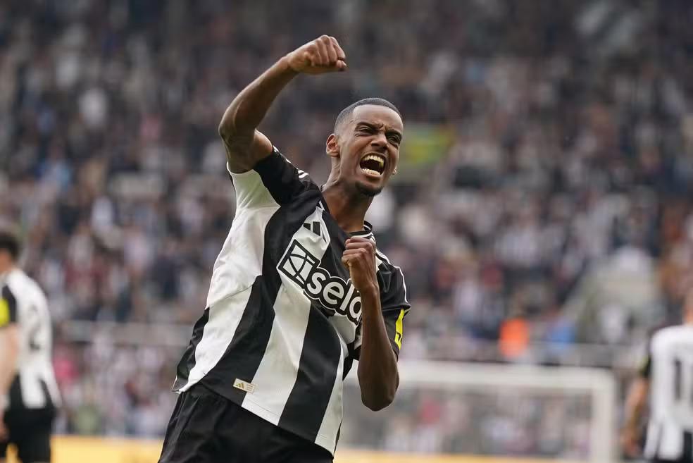 Alexander Isak quebra o silêncio sobre futuro no Newcastle: “A confiança se perdeu”