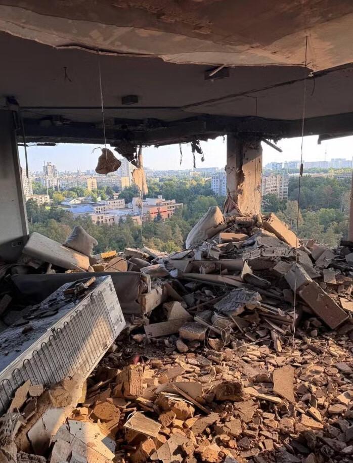 Casa de jogador ucraniano do Benfica é destruída em bombardeio russo em Kiev