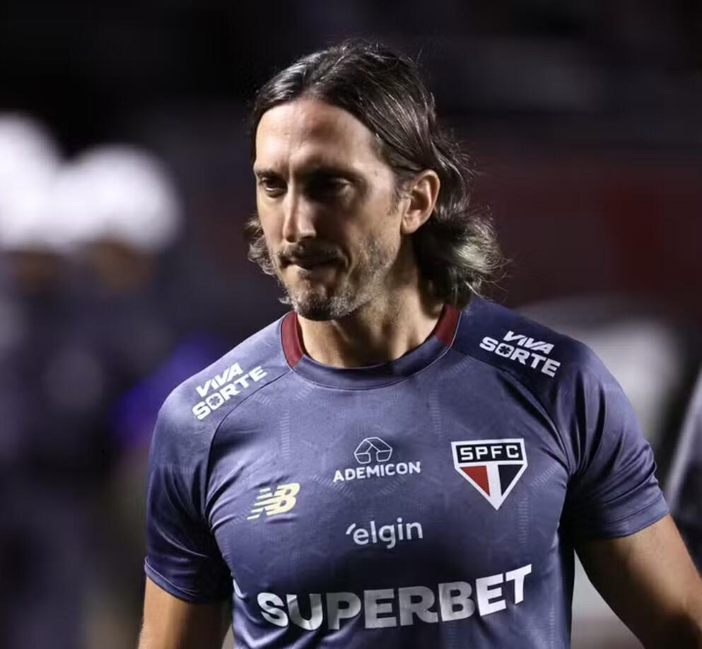 Inter perto de oficializar Luis Zubeldía como novo treinador até 2026