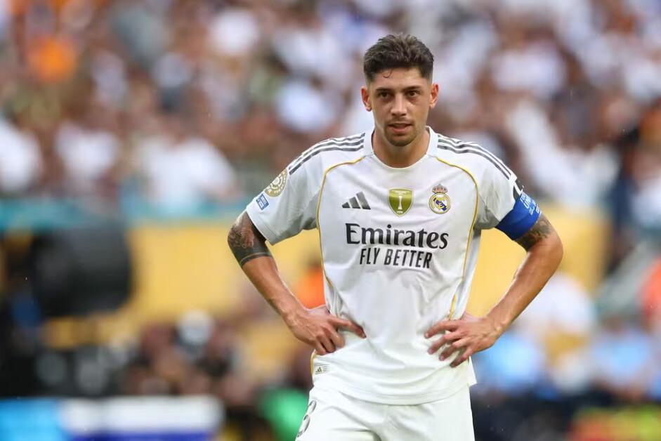 Valverde responde polêmica sobre atuar na lateral e vira alvo de debate no Real Madrid de Xabi Alonso