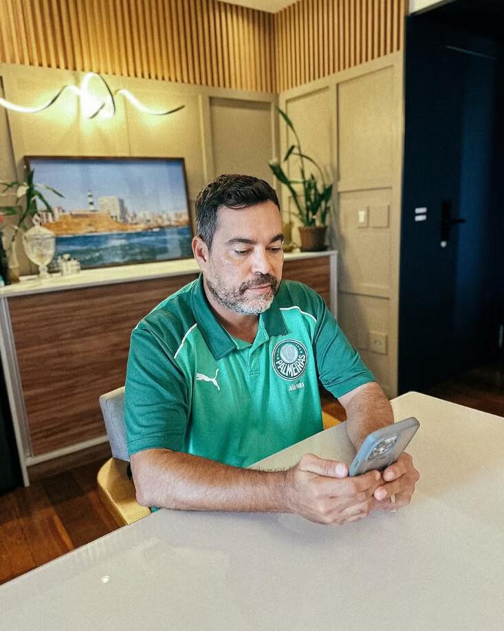 Palmeiras afasta elenco e comissão do sub-17 por decisão interna: “Valores coletivos acima dos individuais”, diz diretor Palmeiras afasta elenco e comissão do sub-17 por decisão interna: “Valores coletivos acima dos individuais”, diz diretor