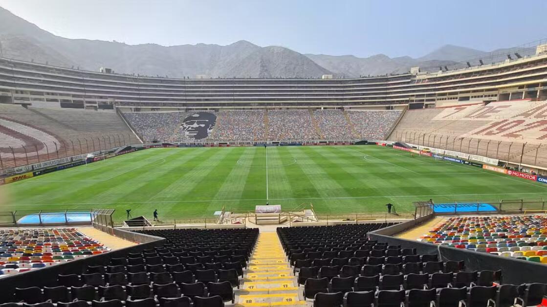A um mês da final da Libertadores, Lima decreta estado de emergência em meio a protestos A um mês da final da Libertadores, Lima decreta estado de emergência em meio a protestos