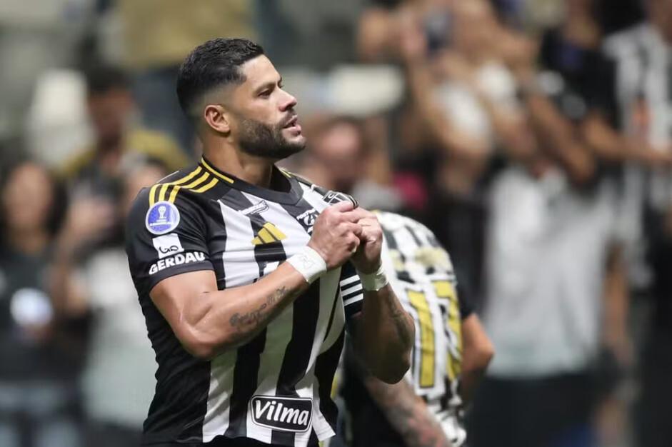 Presidente do Atlético-MG garante Hulk no Galo: "Torcida pode ficar tranquila" Presidente do Atlético-MG garante Hulk no Galo: "Torcida pode ficar tranquila"