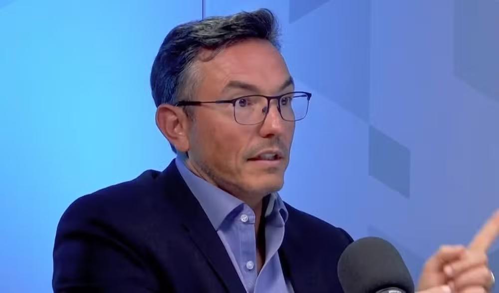 São Paulo encerra vínculo com médico após apuração sobre uso irregular de medicamentos para emagrecimento São Paulo encerra vínculo com médico após apuração sobre uso irregular de medicamentos para emagrecimento