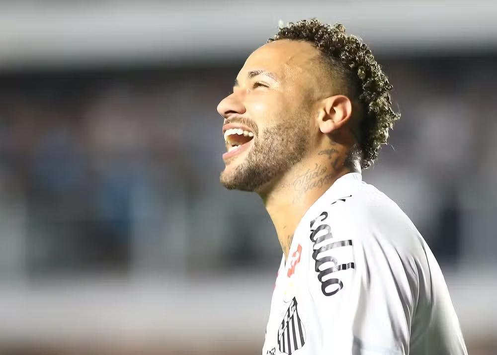 Pai de Neymar revela que craque cogitou encerrar carreira após lesão no joelho Pai de Neymar revela que craque cogitou encerrar carreira após lesão no joelho