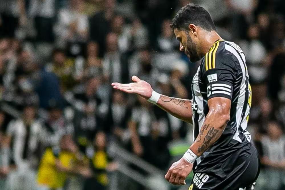 Hulk e Atlético-MG vivem impasse contratual após proposta ligada à “aposentadoria” Hulk e Atlético-MG vivem impasse contratual após proposta ligada à “aposentadoria”