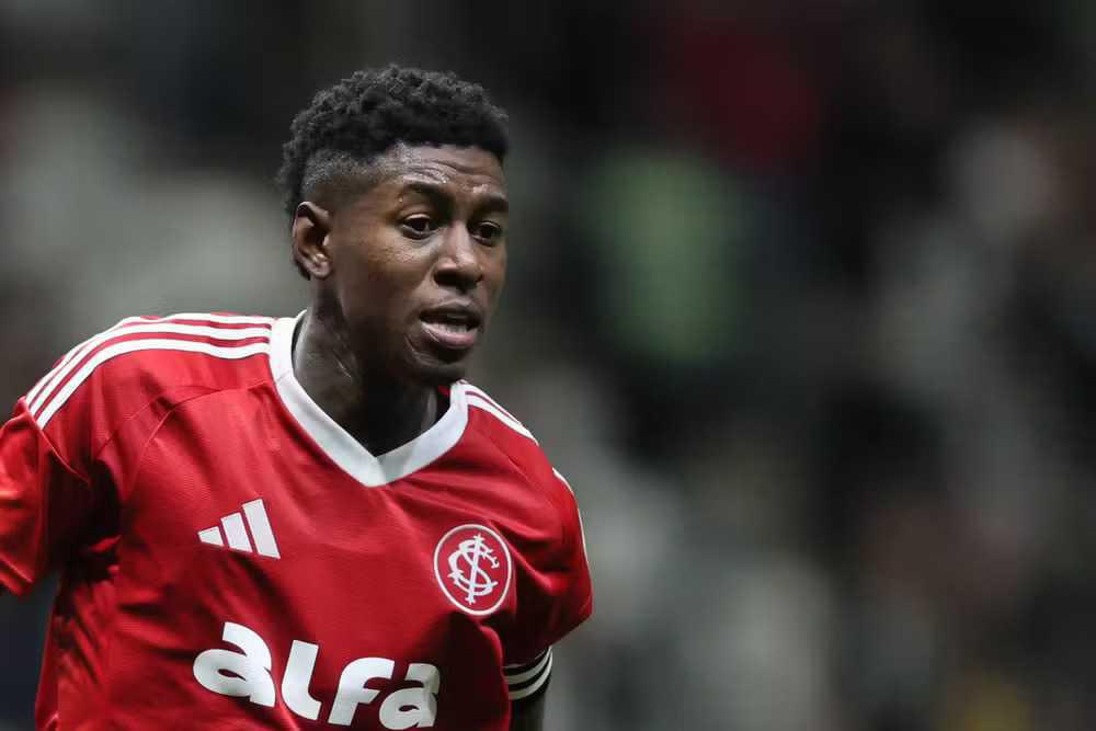 Inter confirma venda de Vitão ao Flamengo em negociação milionária Inter confirma venda de Vitão ao Flamengo em negociação milionária