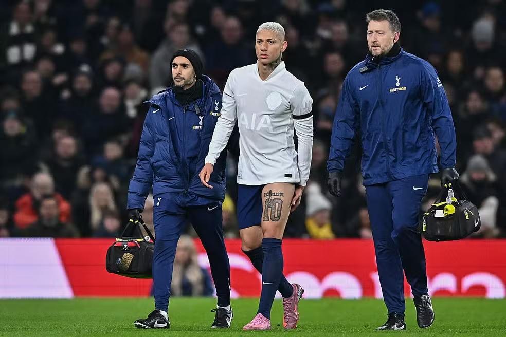Richarlison tem lesão confirmada, passa por novo problema físico e desfalca o Tottenham por sete semanas