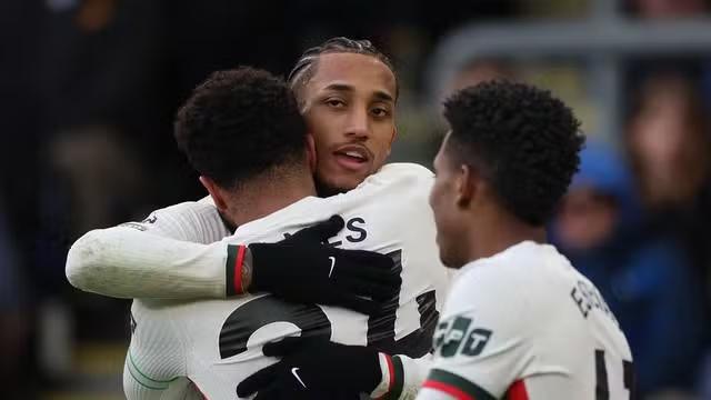 Brasileiros comandam vitória do Chelsea sobre o Crystal Palace e colocam time no G-4 Brasileiros comandam vitória do Chelsea sobre o Crystal Palace e colocam time no G-4