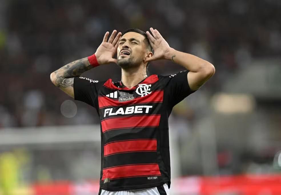Arrascaeta revela bastidores de atrito com a diretoria do Flamengo em 2025 e explica comemoração polêmica Arrascaeta revela bastidores de atrito com a diretoria do Flamengo em 2025 e explica comemoração polêmica