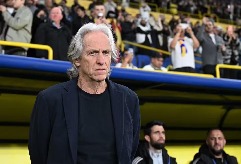 Jorge Jesus admite vantagem financeira do Al-Hilal sobre o Al-Nassr: “Fui beneficiado por isso” Jorge Jesus admite vantagem financeira do Al-Hilal sobre o Al-Nassr: “Fui beneficiado por isso”