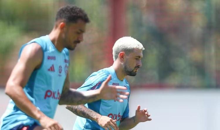 Gerson passará por avaliação antes de viagem; Flamengo aguarda reforços para segundo jogo da Libertadores