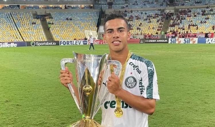 Revelado pelo Palmeiras, jovem se destaca no Bolívar, vira aposta da Bolívia e desabafa: "No Brasil não viraria profissional"