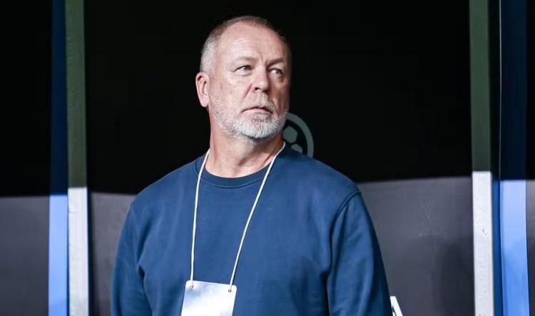 Técnico Mano Menezes se afasta do Grêmio após perda trágica na família