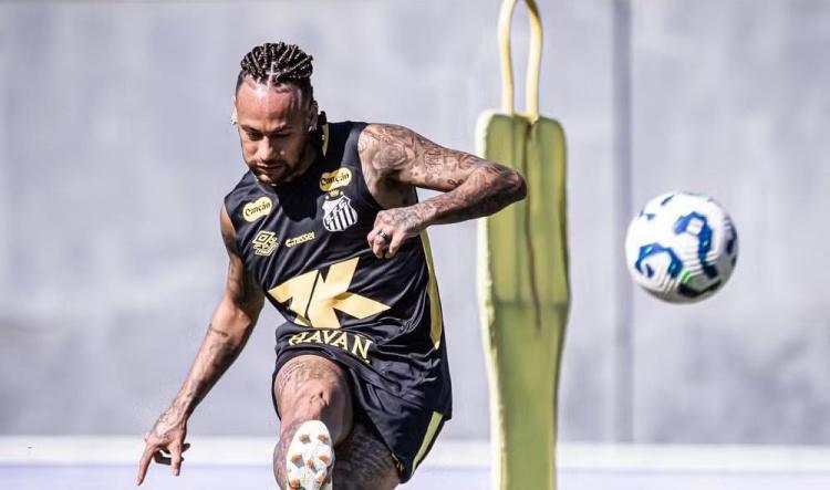 Santos intensifica treinos táticos antes de duelo decisivo pela Copa do Brasil