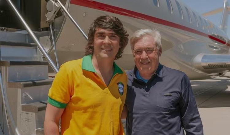 Carlo Ancelotti desembarca no Brasil para iniciar era à frente da Seleção