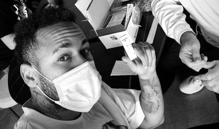 Após testar negativo para Covid, Neymar celebra com bom humor: “Lili cantou”
