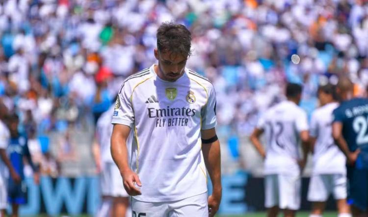 Jovem zagueiro do Real Madrid se pronuncia após início conturbado no Mundial de Clubes