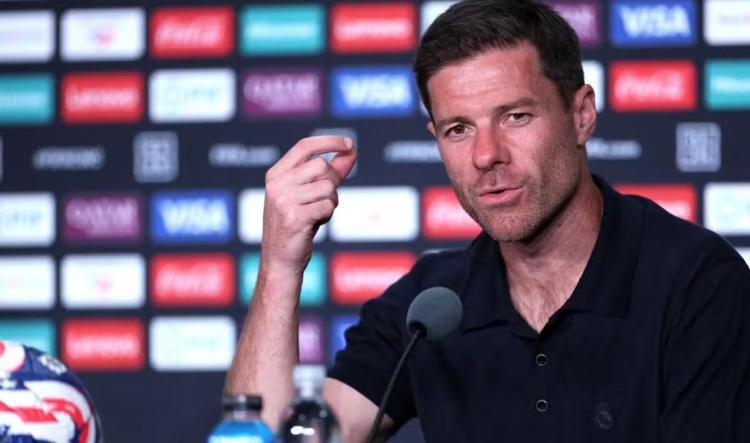 Xabi Alonso descarta 'jogo estratégico' e foca em vitória decisiva na fase de grupos