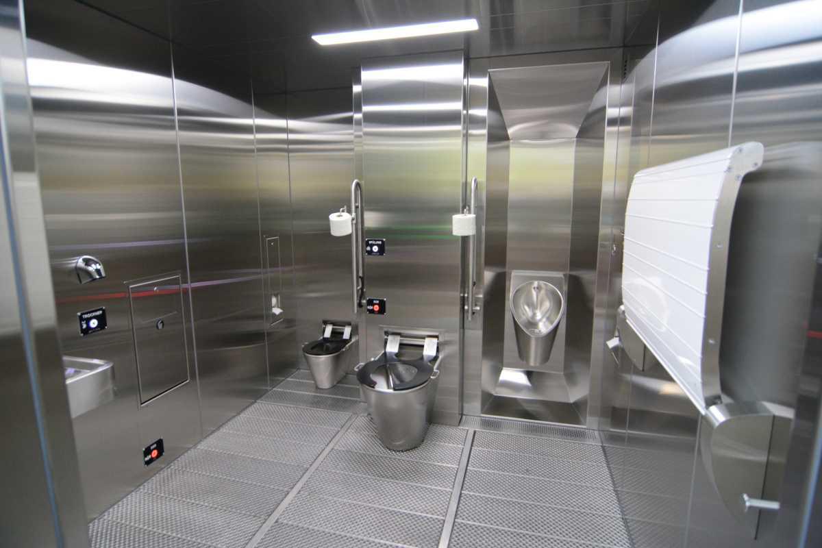 Fechenheimer Spielplatz jetzt mit Trinkbrunnen und Toilette