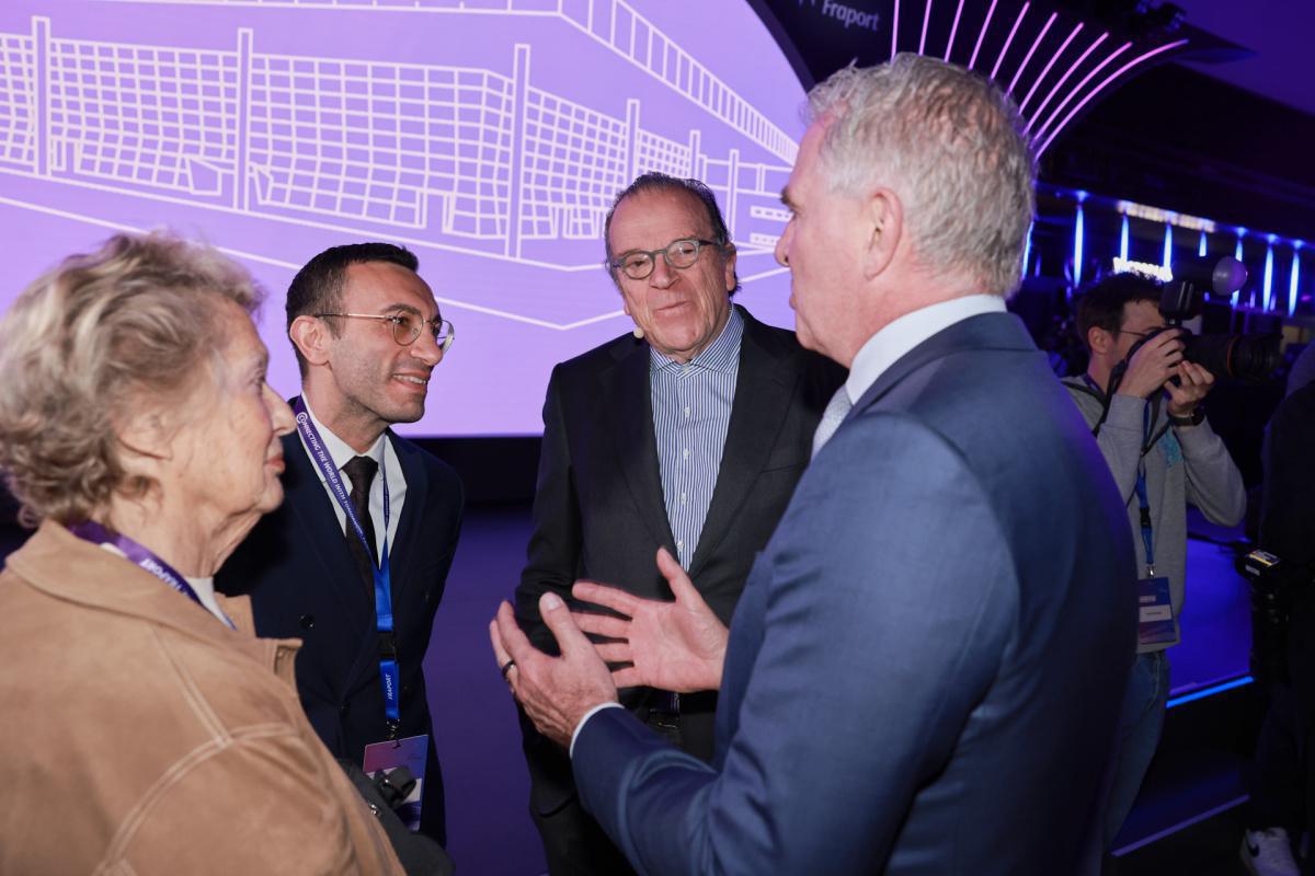 Milliardenprojekt pünktlich abgeschlossen: Fraport eröffnet Terminal 3 feierlich Milliardenprojekt pünktlich abgeschlossen: Fraport eröffnet Terminal 3 feierlich