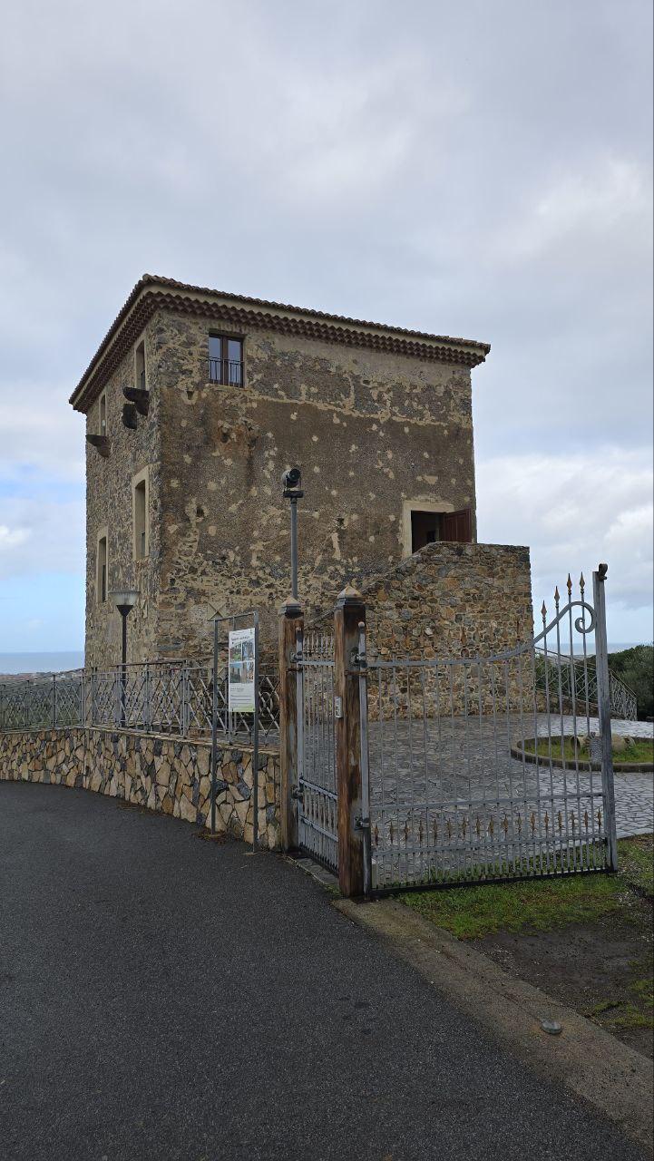 Torre Nocito - Nocito Tower Torre Nocito - Nocito Tower