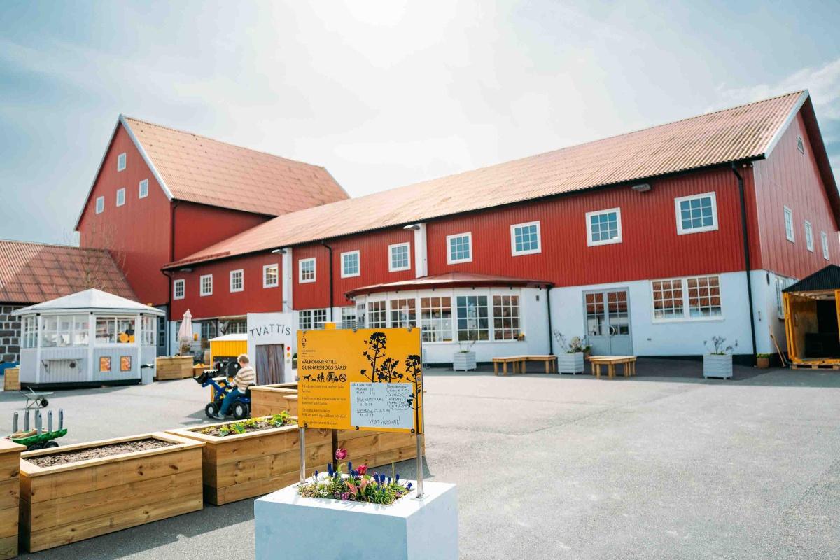 Gunnarshögs Gård