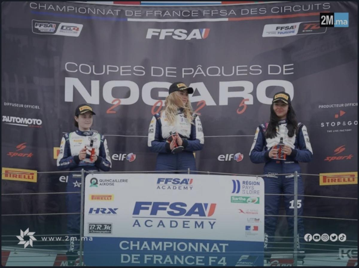 Sofia Zanfari, 18 ans, fait sensation sur les circuits en révolutionnant la F4 française Sofia Zanfari, 18 ans, fait sensation sur les circuits en révolutionnant la F4 française
