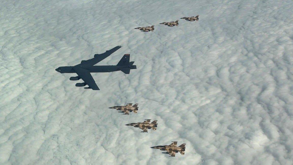 Le B-52 survole le Maroc lors d’African Lion 2025 Le B-52 survole le Maroc lors d’African Lion 2025