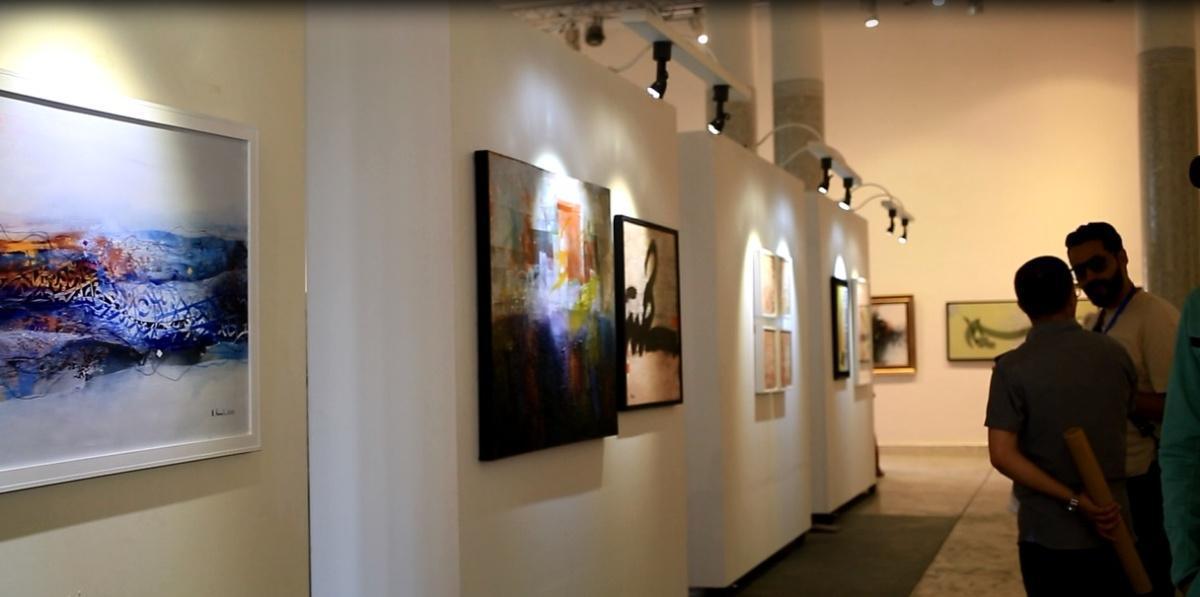 L'art de la paix : El Hadmi rend hommage au maître calligraphe Boustane à Marrakech L'art de la paix : El Hadmi rend hommage au maître calligraphe Boustane à Marrakech