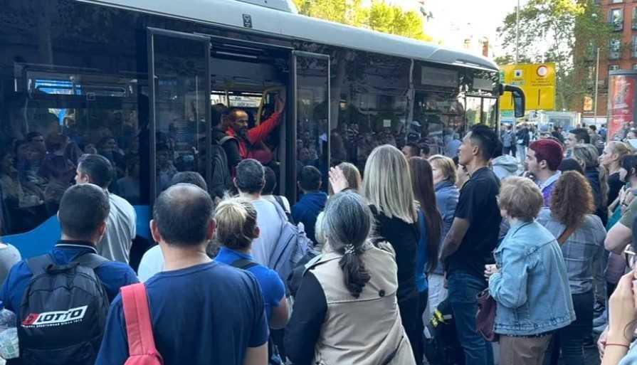 “Imposible regresar a casa, imposible coger un autobús"