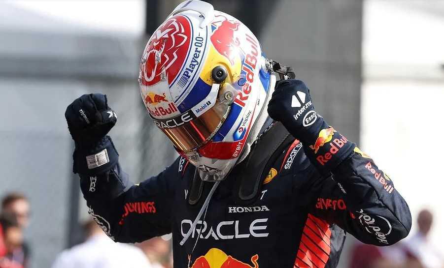 Verstappen arrasa y gana en Imola