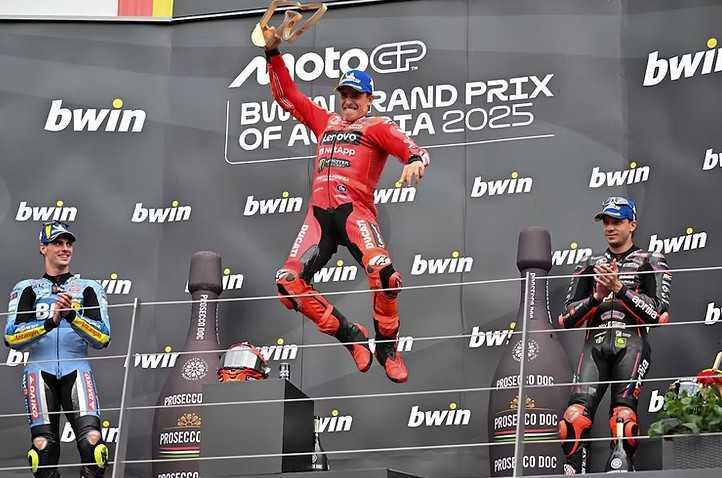 Marc Márquez nueva victoria y sexto doblete consecutivo en Austria