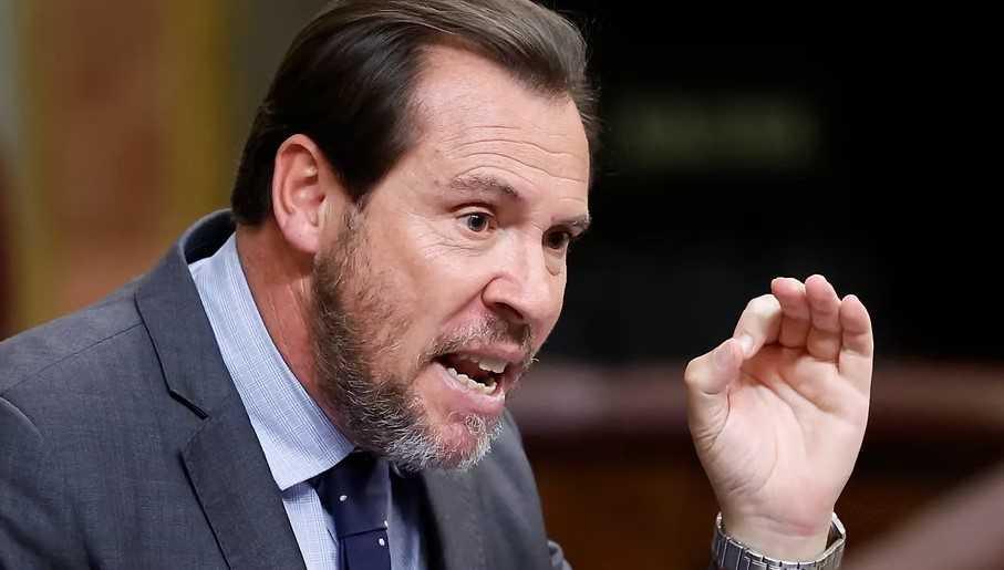 La Asociación de la Prensa censura a Puente por criticar la pregunta de un periodista a Trump