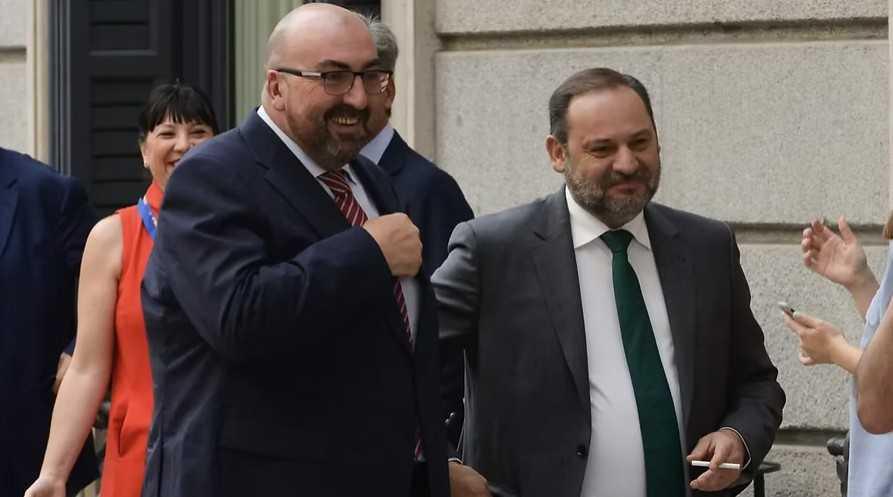 El juez envía a prisión sin fianza al exministro Ábalos y a Koldo García por riesgo de fuga “extremo” El juez envía a prisión sin fianza al exministro Ábalos y a Koldo García por riesgo de fuga “extremo”