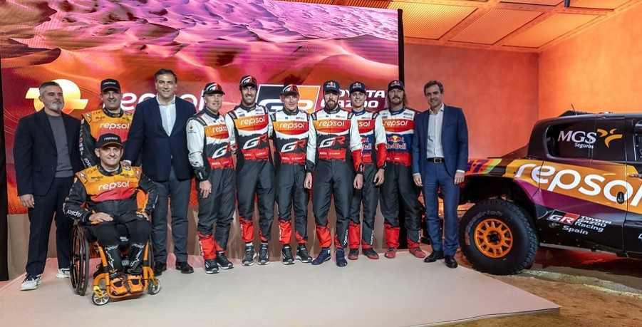 Toyota presenta sus equipos para el Dakar Toyota presenta sus equipos para el Dakar
