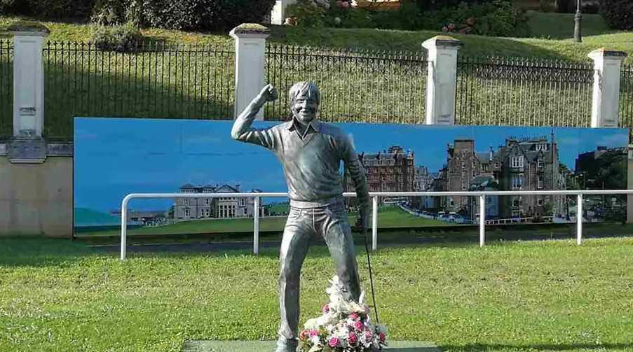 Desaparece la estatua de Seve Ballesteros Desaparece la estatua de Seve Ballesteros