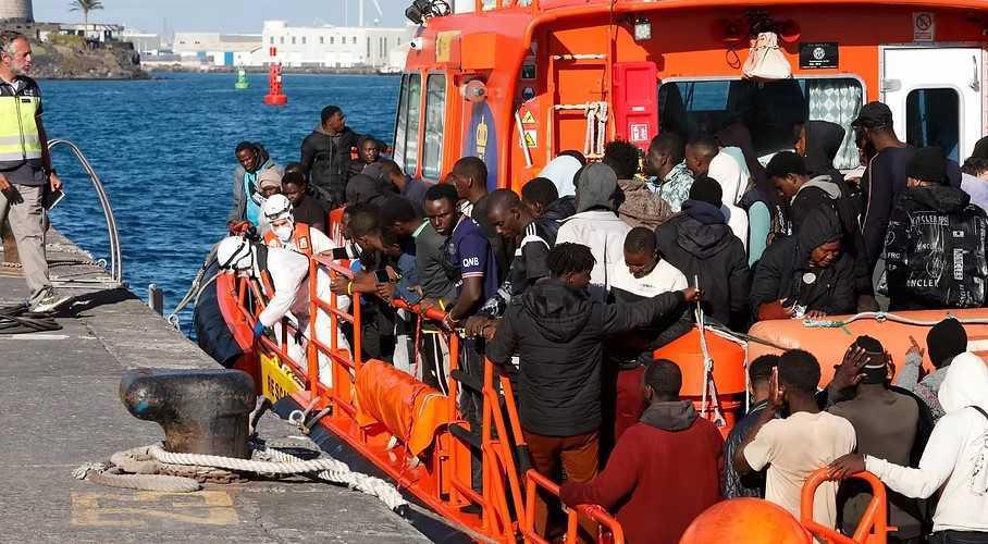 El colectivo que impulsa la regularización de inmigrantes eleva a 700.000 sus beneficiarios