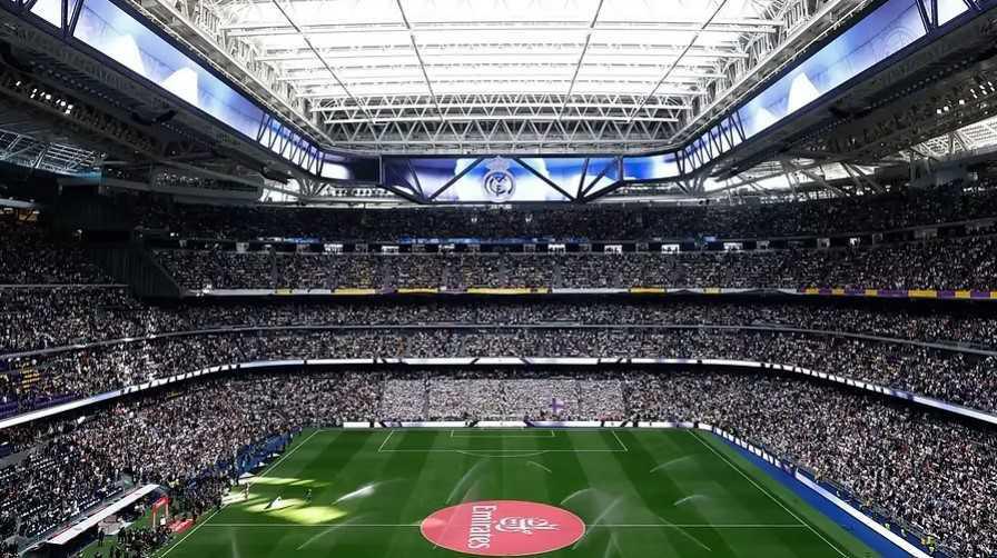 Estadio Santiago Bernabéu: "Pérdida de identidad visual y problemas de acústica imperdonables" Estadio Santiago Bernabéu: "Pérdida de identidad visual y problemas de acústica imperdonables"